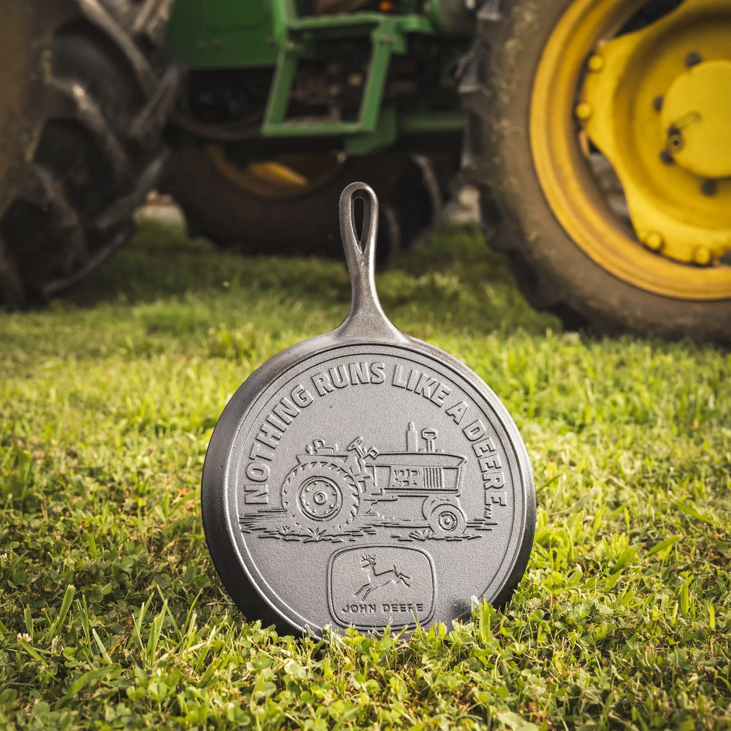 10.5 Inch Seasoned Cast Iron Griddle, John Deere Tractor - Image 2