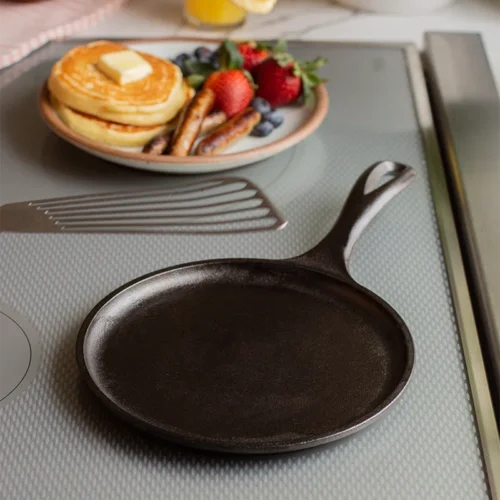 Alternative view of Cast Iron Griddle