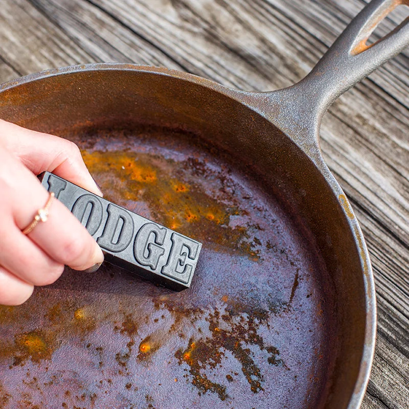 Lodge Rust Eraser - Image 2